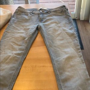 Light washed denim jeans